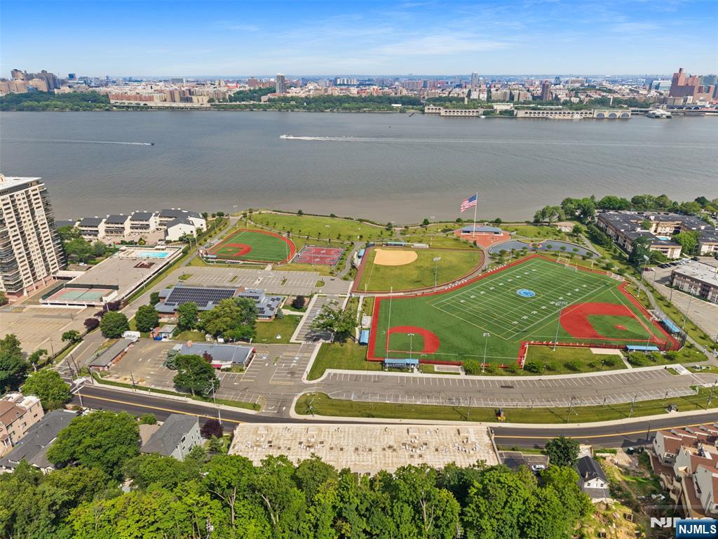 1150 River Road, Unit 4H Edgewater, NJ 07020 - Photo 41 of 44