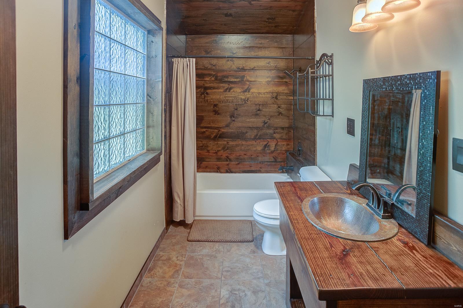 730 City Lake Road Hillsboro, IL 62049 - Photo 28 of 66 Gallery Image 28