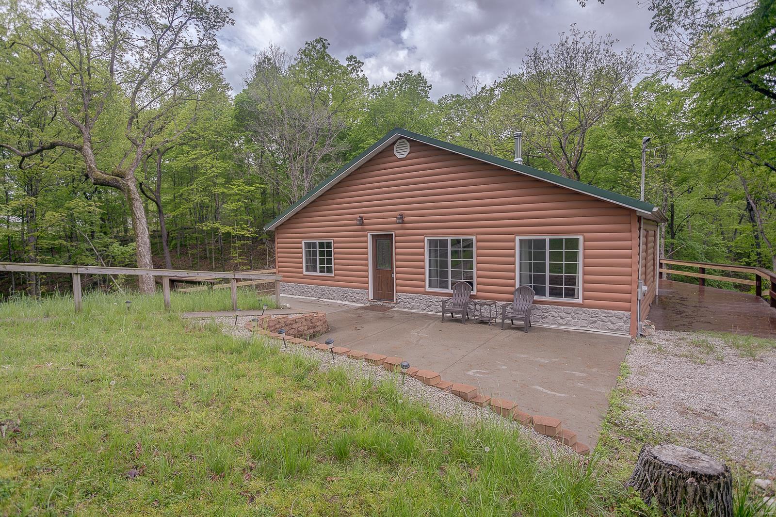 730 City Lake Road Hillsboro, IL 62049 - Photo 4 of 66 Gallery Image 4