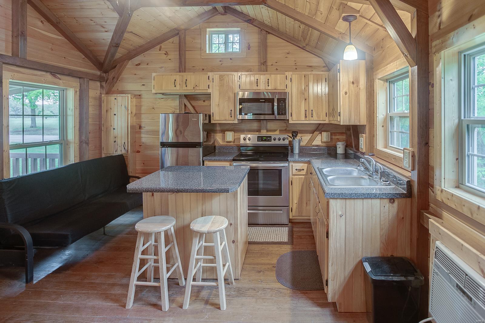 730 City Lake Road Hillsboro, IL 62049 - Photo 37 of 66 Gallery Image 37