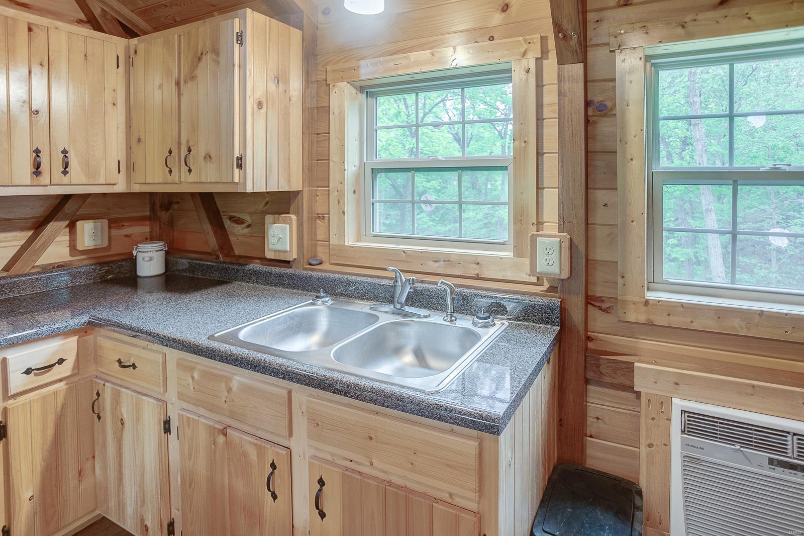 730 City Lake Road Hillsboro, IL 62049 - Photo 38 of 66 Gallery Image 38