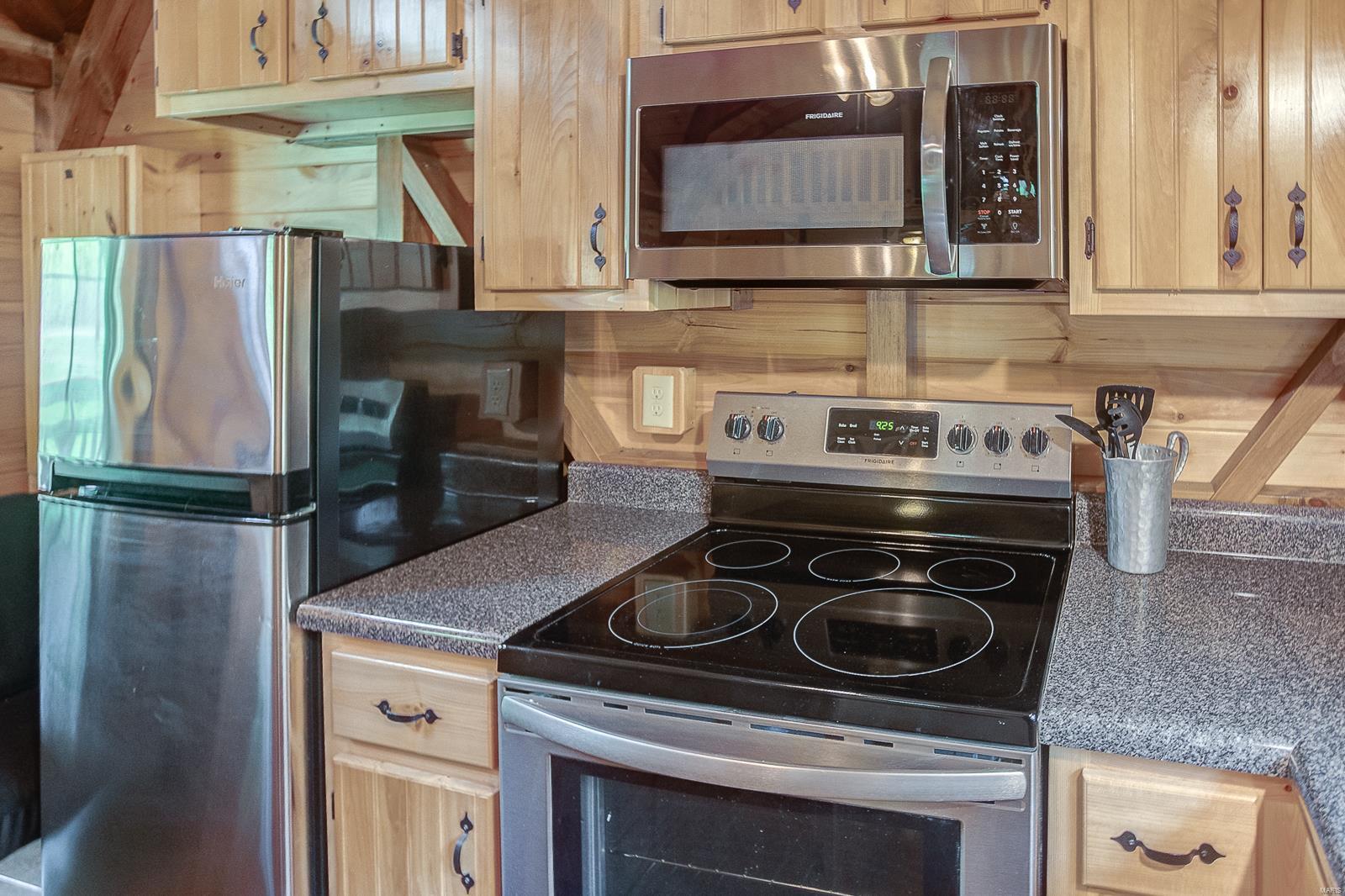 730 City Lake Road Hillsboro, IL 62049 - Photo 39 of 66 Gallery Image 39