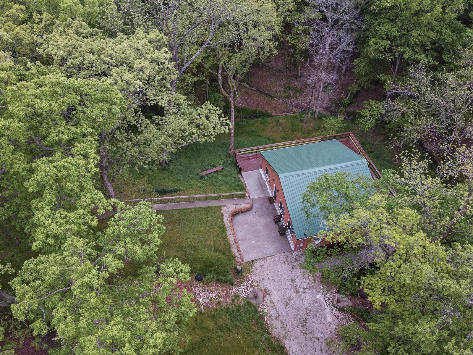 730 City Lake Road Hillsboro, IL 62049 - Photo 50 of 66 Gallery Image 50