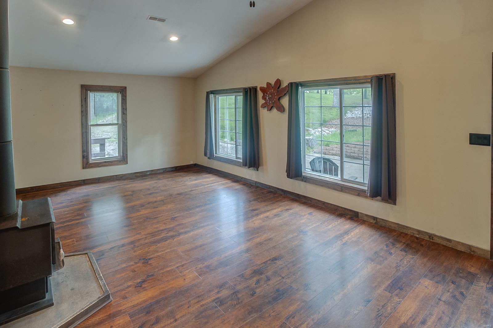 730 City Lake Road Hillsboro, IL 62049 - Photo 10 of 66 Gallery Image 10