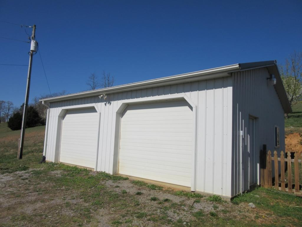 310 Sunnyside Road Greeneville, TN 37743 - Photo 18 of 23 30 X 24 detached 2 car garage