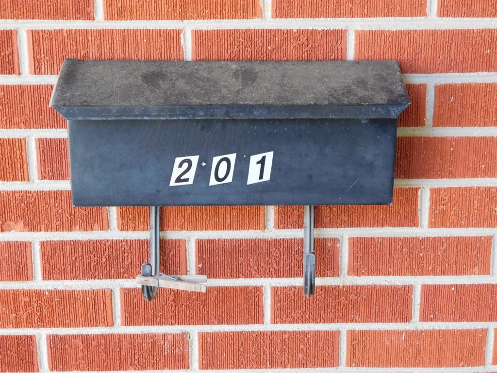 201 8th Street Southeast Springhill, LA 71075 - Photo 15 of 37