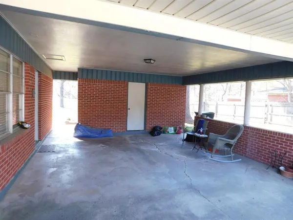 $129,900 | 201 8th Street Southeast, Springhill, LA 71075