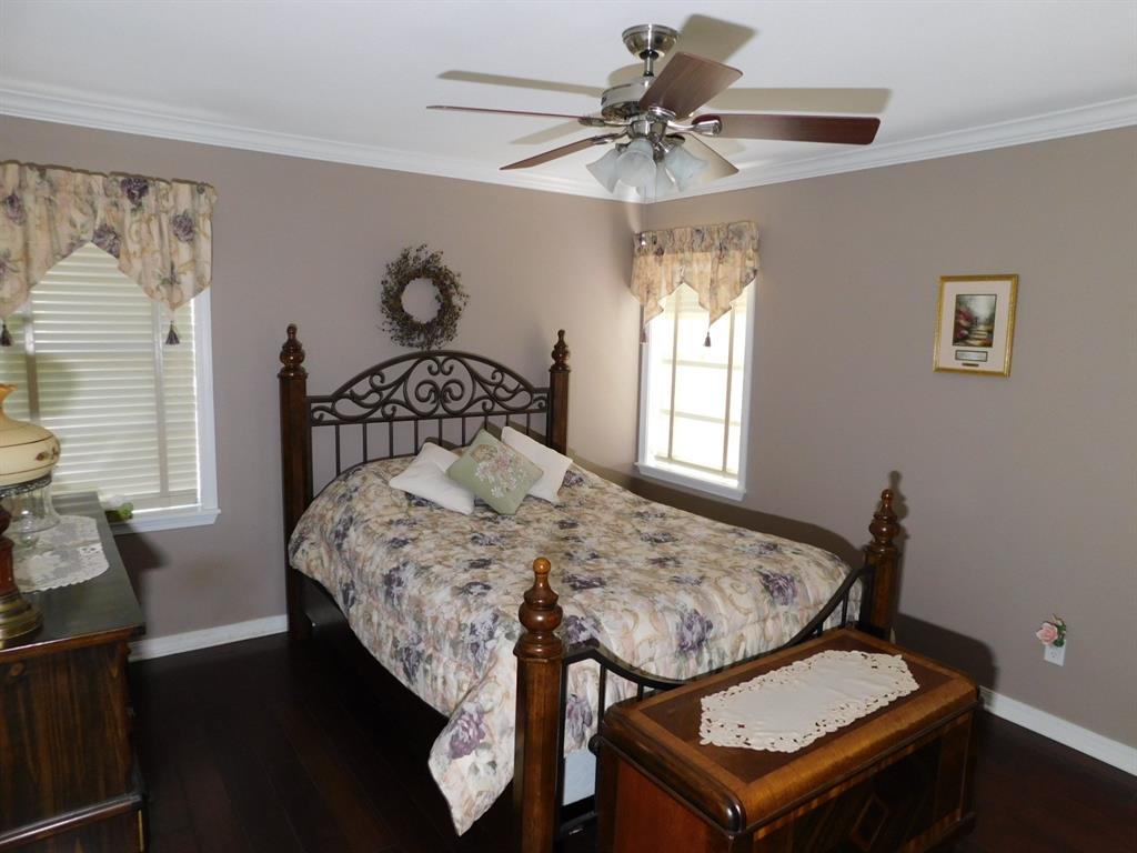 201 8th Street Southeast Springhill, LA 71075 - Photo 19 of 37