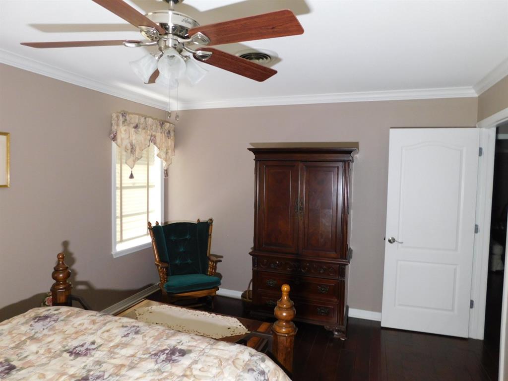 201 8th Street Southeast Springhill, LA 71075 - Photo 20 of 37