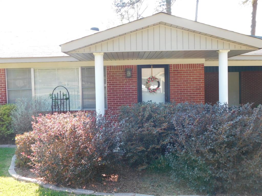 201 8th Street Southeast Springhill, LA 71075 - Photo 2 of 37