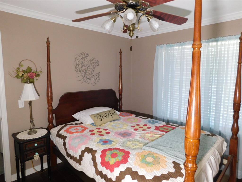 201 8th Street Southeast Springhill, LA 71075 - Photo 24 of 37