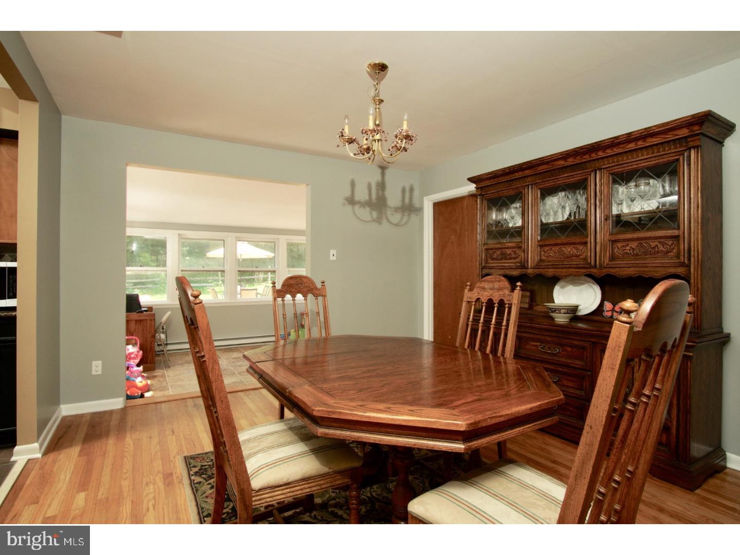 606 County Line Road Telford, PA 18969 - Photo 11 of 25 Dining Room