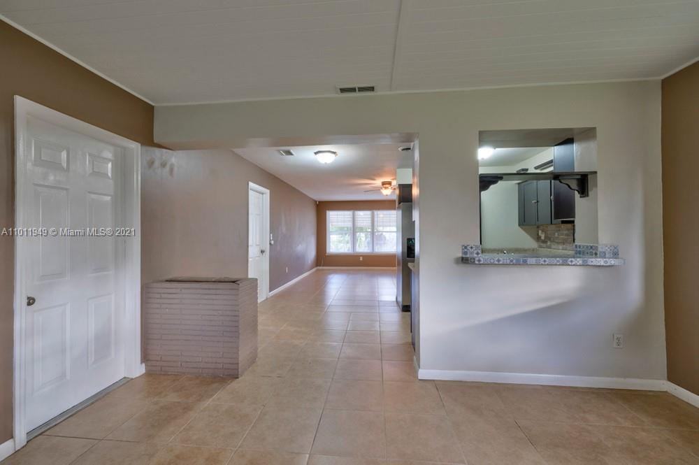 501 West Sample Road Deerfield Beach, FL 33064 - Photo 17 of 37