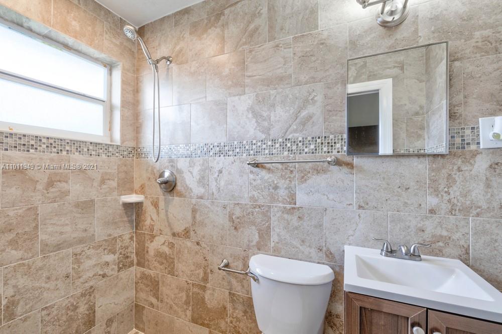 501 West Sample Road Deerfield Beach, FL 33064 - Photo 23 of 37