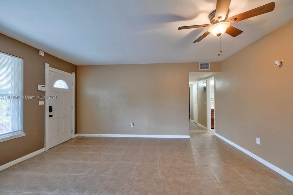 501 West Sample Road Deerfield Beach, FL 33064 - Photo 9 of 37