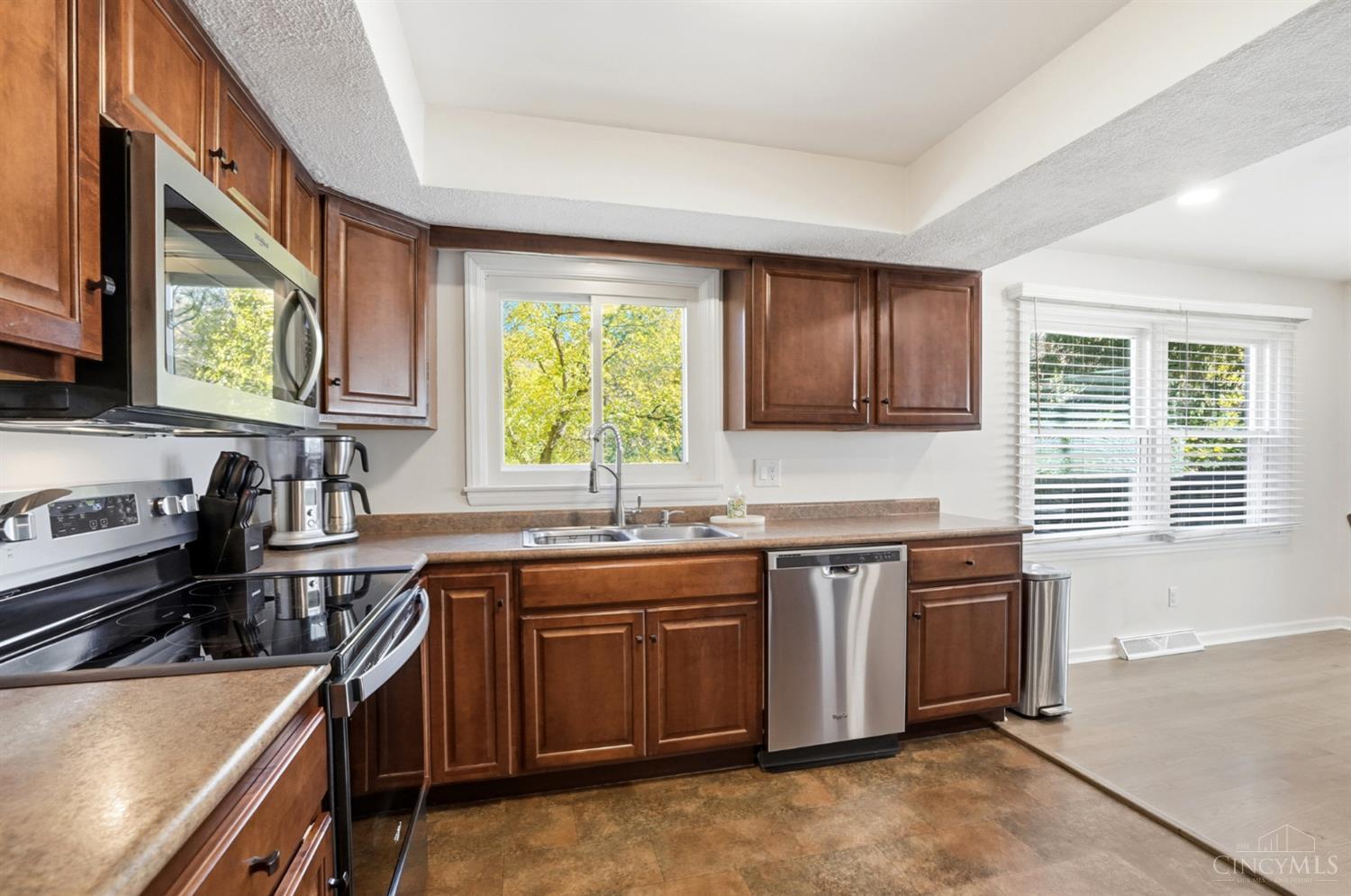 8353 Bridle Road Cincinnati, OH 45244 - Photo 17 of 55
