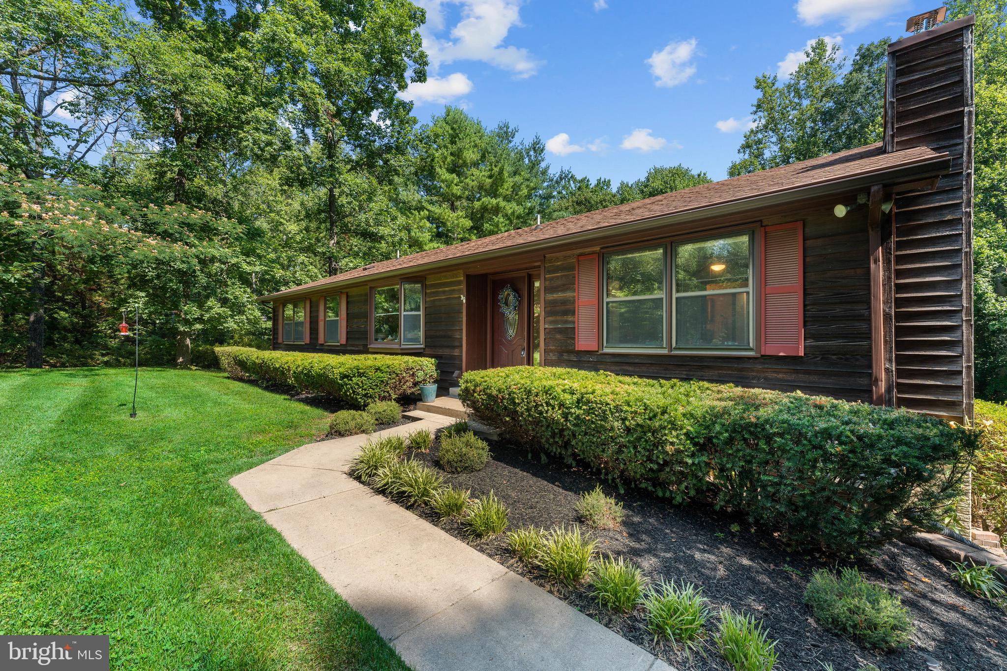 9600 Ritter Road Nokesville, VA 20181 - Photo 10 of 68 Mature landscaping