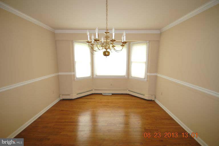 1632 Chestnut Grove Road Winchester, VA 22603 - Photo 4 of 20 Dining Room