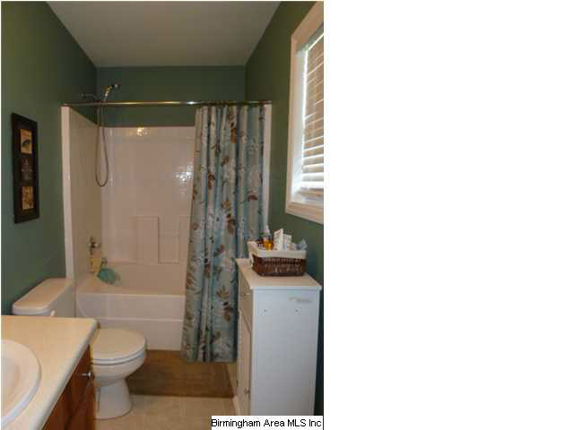991 Skyview Lake Road Hayden, AL 35079 - Photo 8 of 13