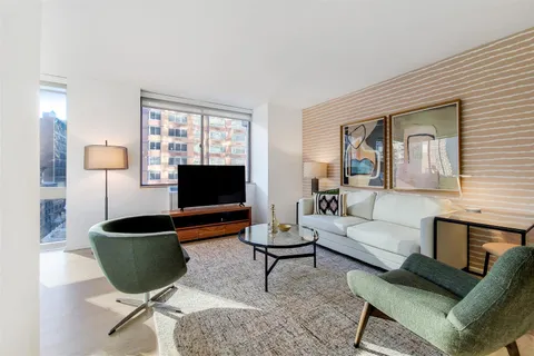 777 6th Avenue, Unit 10C | Chelsea