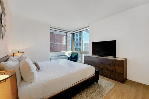 777 6th Avenue, Unit 10C | Chelsea