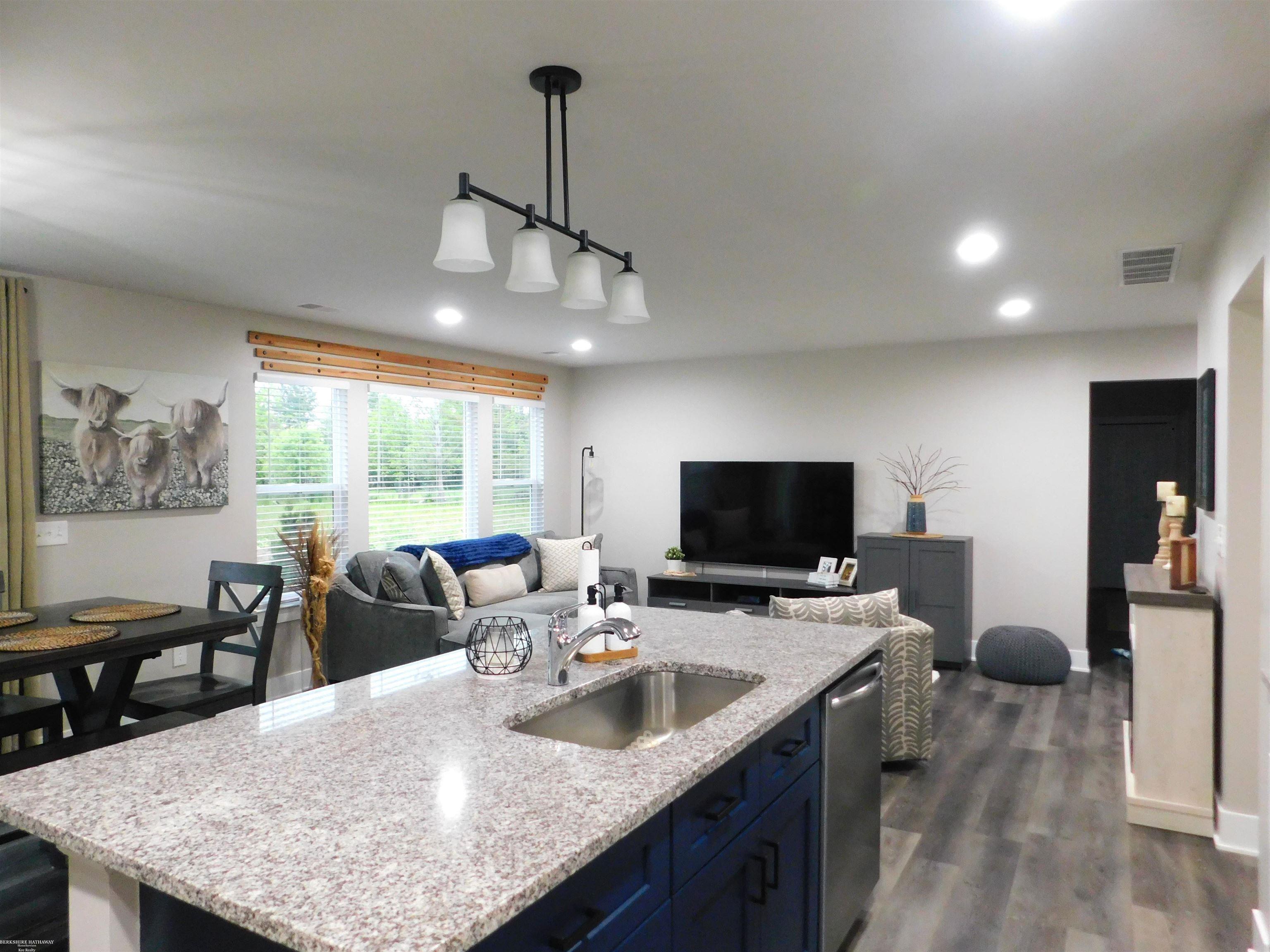 80367 Belle River Road Memphis, MI 48041 - Photo 6 of 31 50176879-a2629921-f0e5-4c44-938f-d31b0c6712a1.JPG