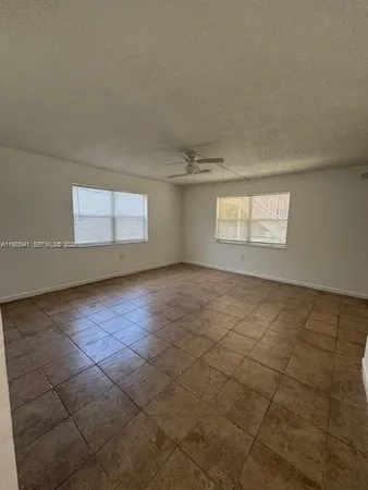 $1,690 | 3680 Southwest 60th Avenue, Unit 2, Davie, FL 33314