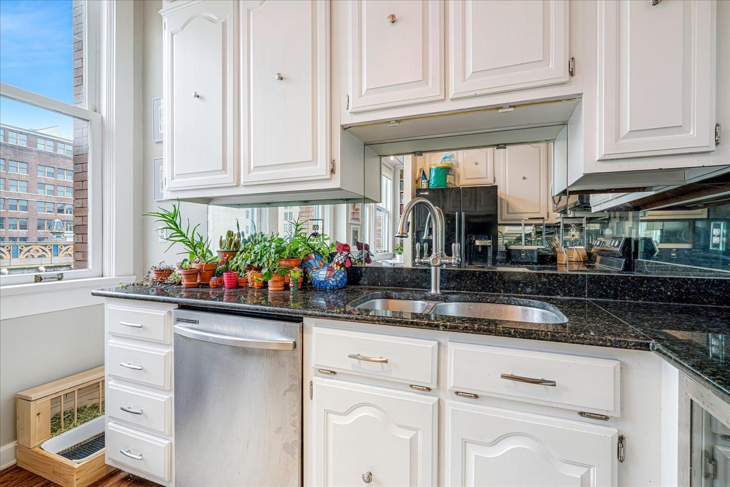 10 North Main Street, Unit 602 Memphis, TN 38103 - Photo 17 of 28