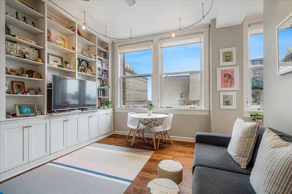 $149,500 | 10 North Main Street, Unit 602, Memphis, TN 38103