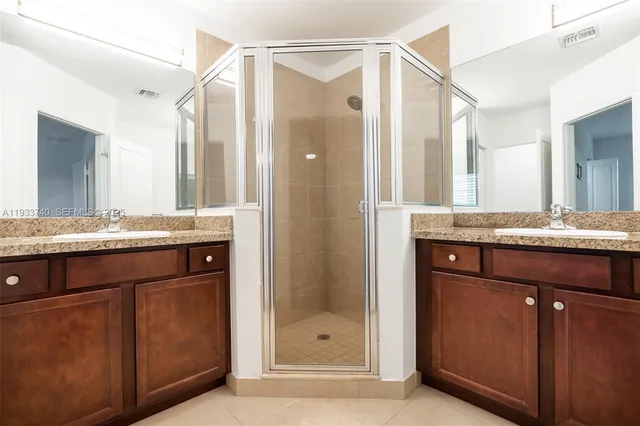 $3,500 | 4652 Horseshoe Circle, Davie, FL 33328