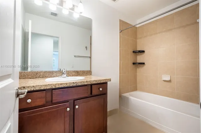 $3,500 | 4652 Horseshoe Circle, Davie, FL 33328