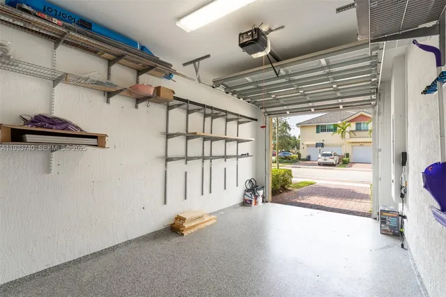 $3,500 | 4652 Horseshoe Circle, Davie, FL 33328