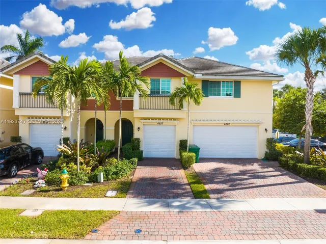 $3,500 | 4652 Horseshoe Circle, Davie, FL 33328