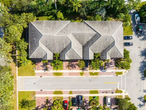 $3,400 | 4652 Horseshoe Circle, Davie, FL 33328