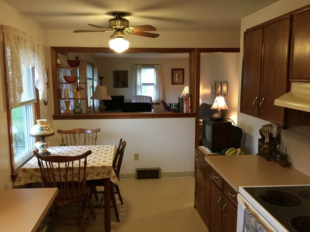105 Fern Street Northampton, MA 01062 - Photo 5 of 18