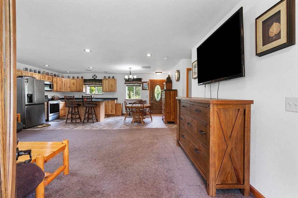 W10559 Fox Lane Crivitz, WI 54114 - Photo 9 of 41