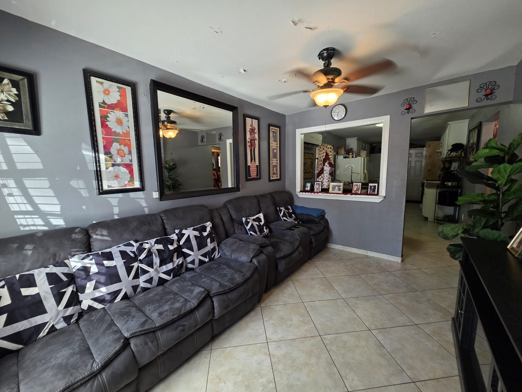 2415 West Little York Road, Unit D Houston, TX 77091 - Photo 4 of 16 a living room with furniture