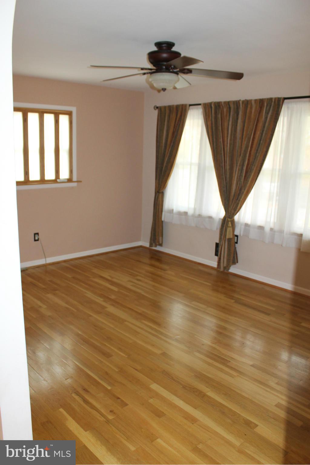 1355 Brenda Road Severn, MD 21144 - Photo 2 of 30 Living Room