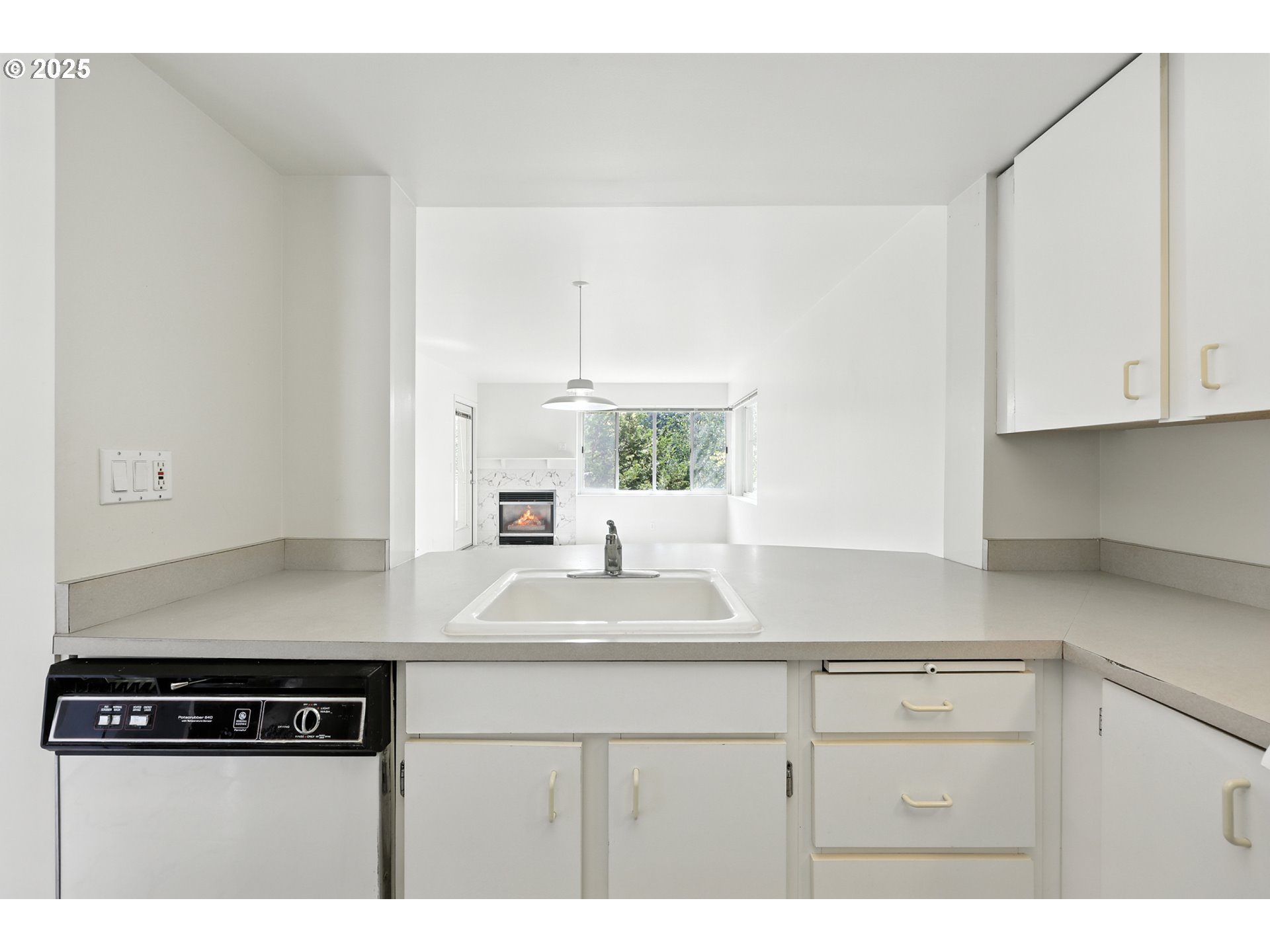6685 West Burnside Street, Unit 324 Portland, OR 97225 - Photo 8 of 26