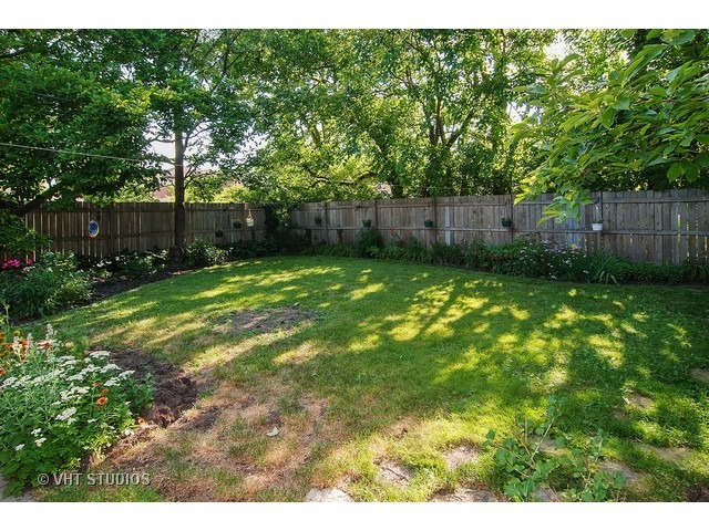 732 Selborne Road Riverside, IL 60546 - Photo 21 of 23 a view of a back yard