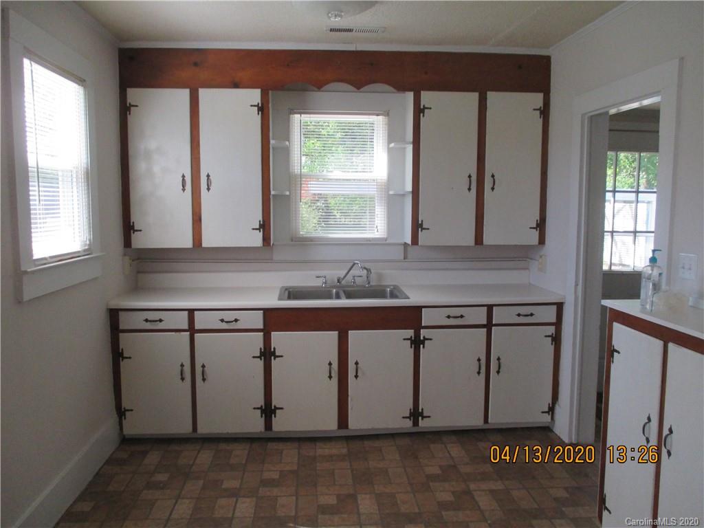 100 Ross Road York, SC 29745 - Photo 7 of 26 Gallery Image 7