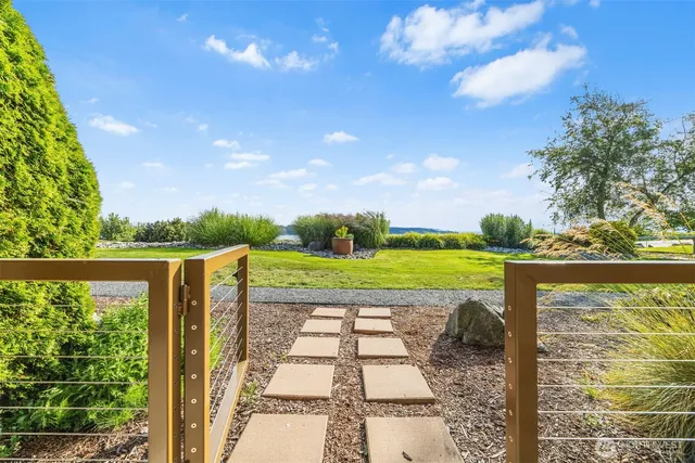 $575,000 | 1300 Peace Portal Drive, Unit 106, Blaine, WA 98230