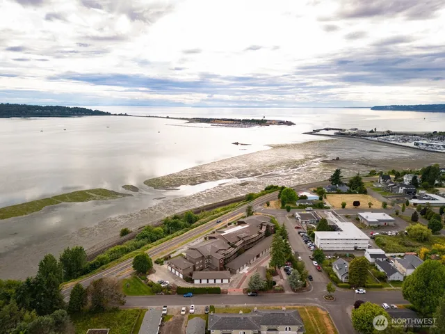 $575,000 | 1300 Peace Portal Drive, Unit 106, Blaine, WA 98230