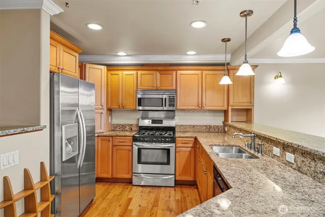 $575,000 | 1300 Peace Portal Drive, Unit 106, Blaine, WA 98230