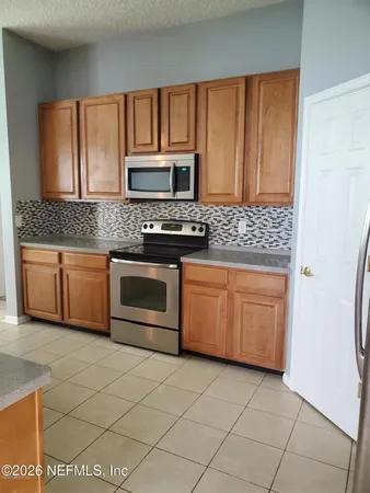 $2,600 | 1042 Briarcreek Road, Jacksonville, FL 32225