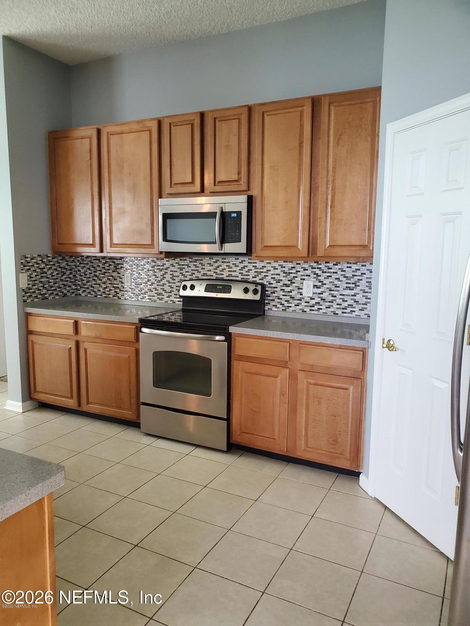 1042 Briarcreek Road Jacksonville, FL 32225 - Photo 11 of 28 kitchen