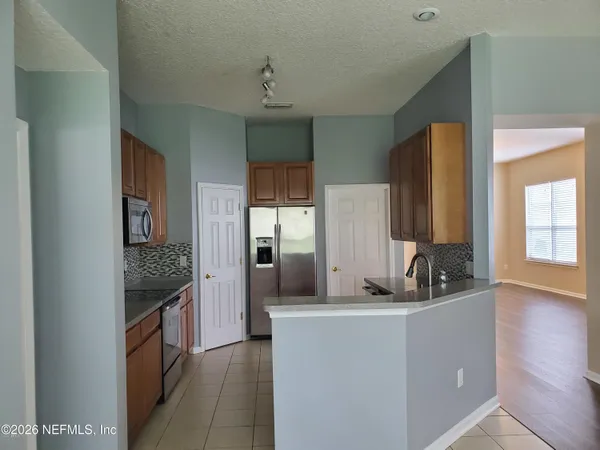 $2,600 | 1042 Briarcreek Road, Jacksonville, FL 32225