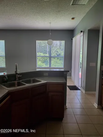 $2,600 | 1042 Briarcreek Road, Jacksonville, FL 32225