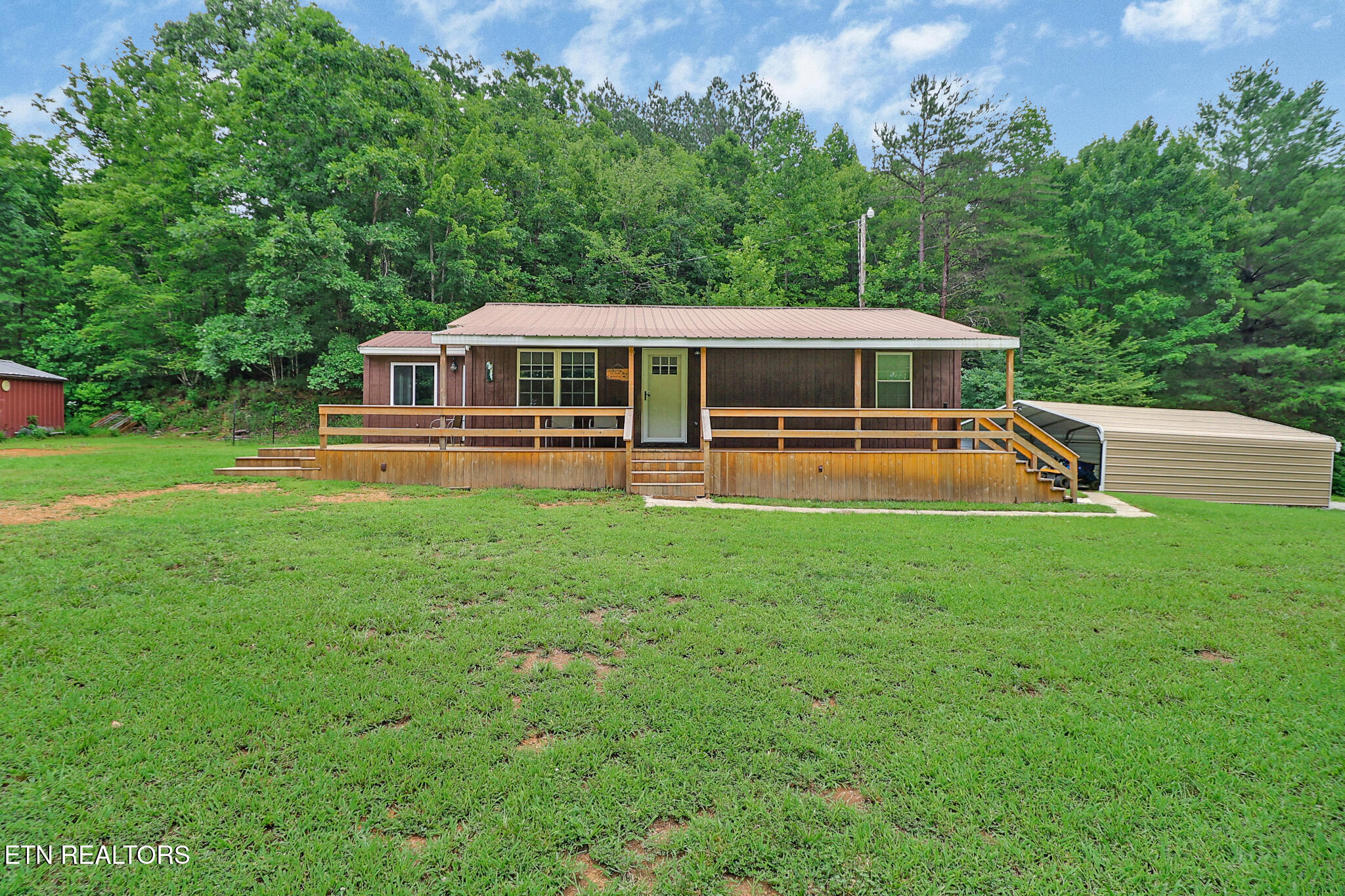 615 East Robbins Road Robbins, TN 37852 - Photo 2 of 44 n44a3959-n44a3963