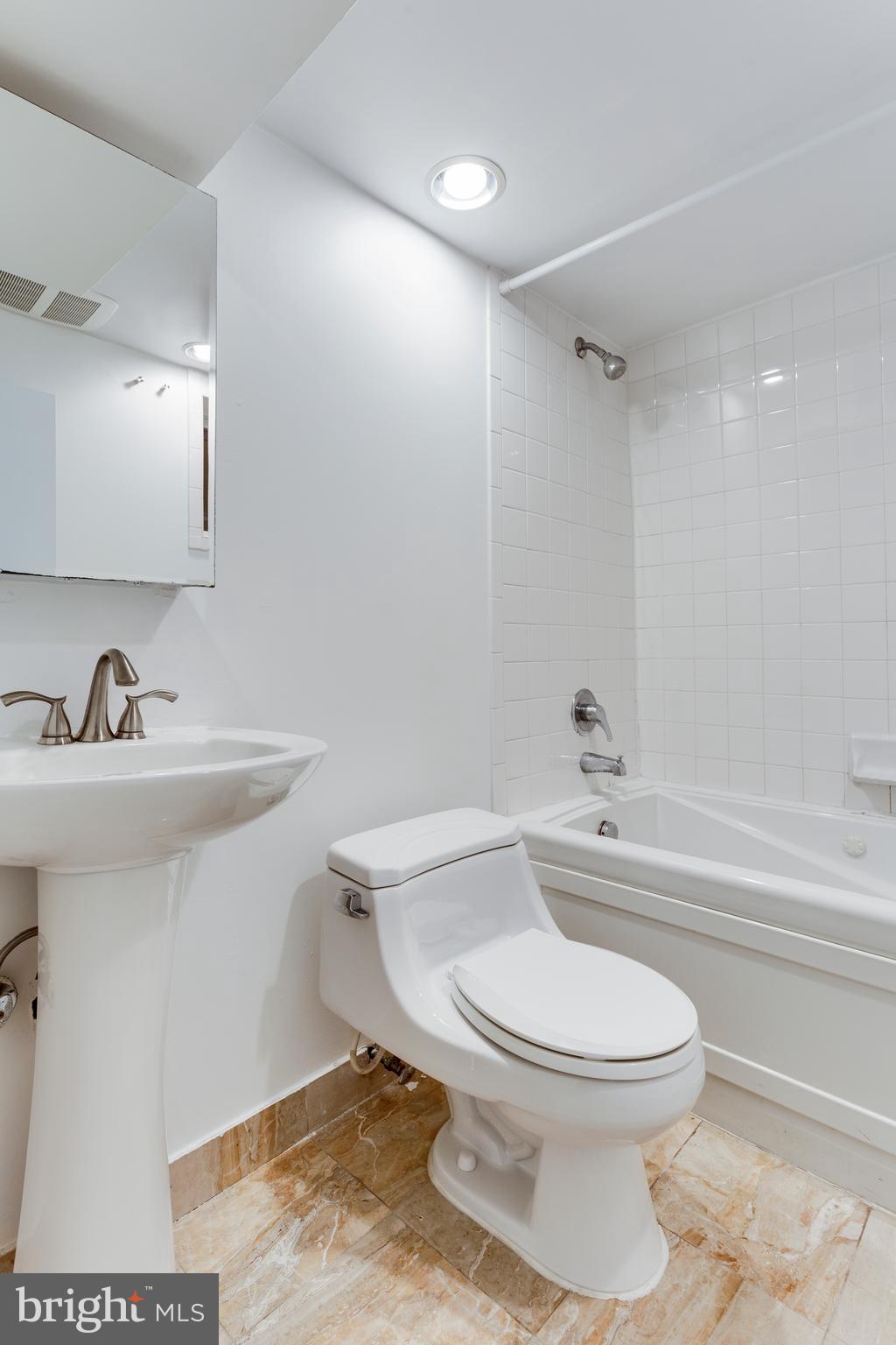 1252 E Street Northeast Washington, DC 20002 - Photo 11 of 14